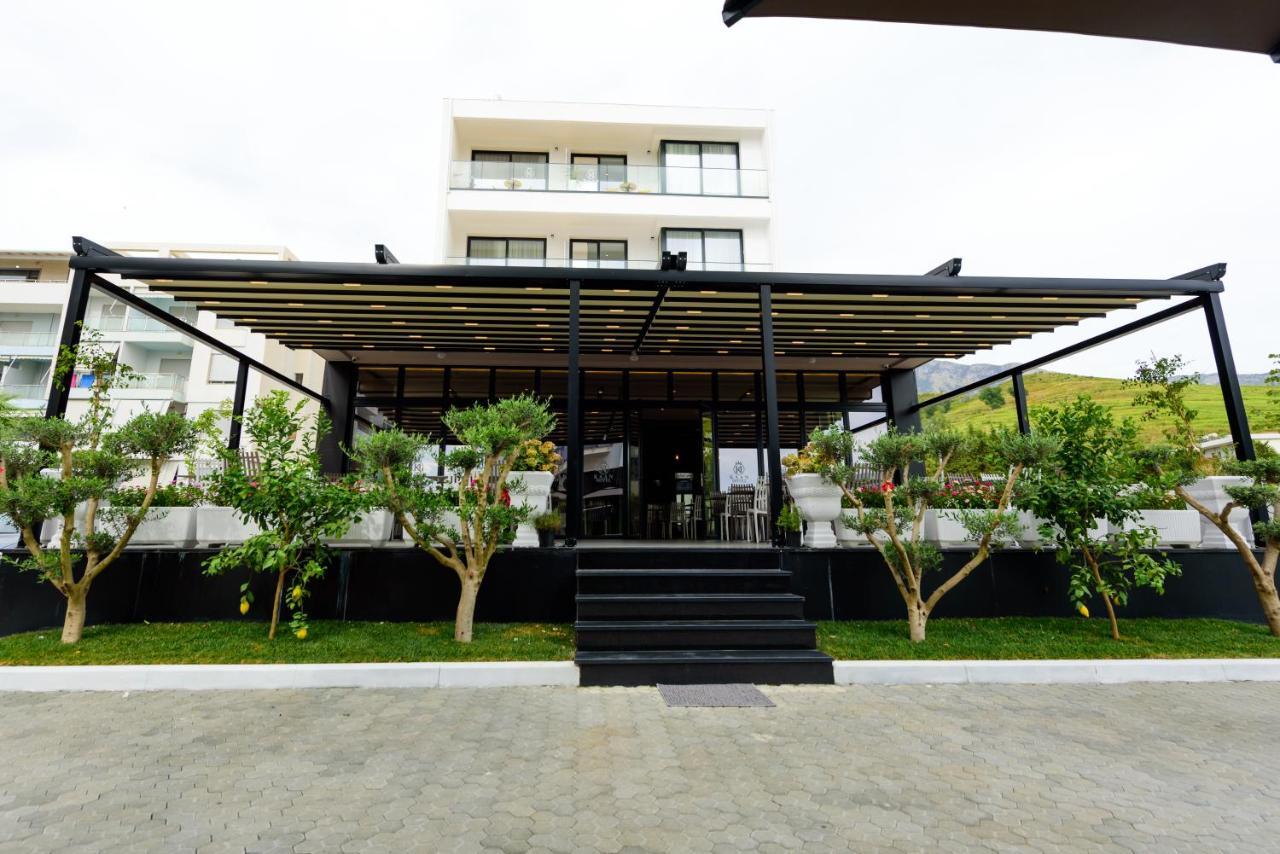 Kaan Hotel Radhimë Exterior foto